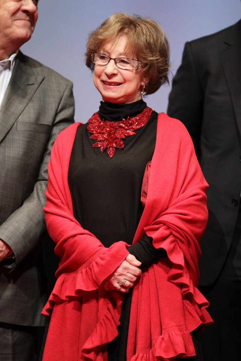    Лия Ахеджакова