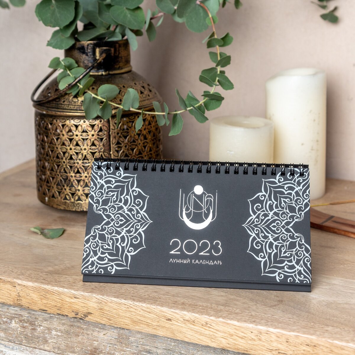 Фотографии, увы, не раскрывают объемное серебро во всей красе - а я компенсирую это готовностью показать вам видео!