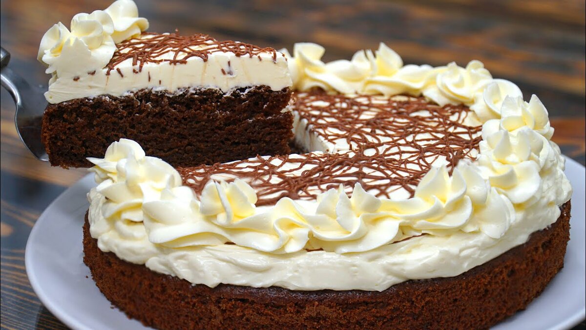 Простой шоколадный тортик БЕЗ яиц! Мягкий, влажный и очень вкусный:) Рецепт простой и быстрый. Приятного аппетита!Авторский рецепт.© Копирование запрещено ❌