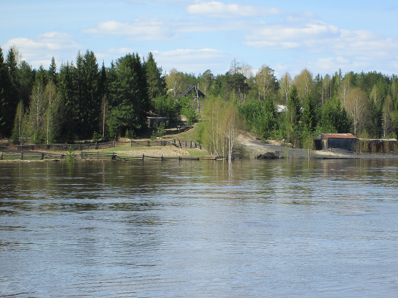 Это весна, река Печора разлилась.
