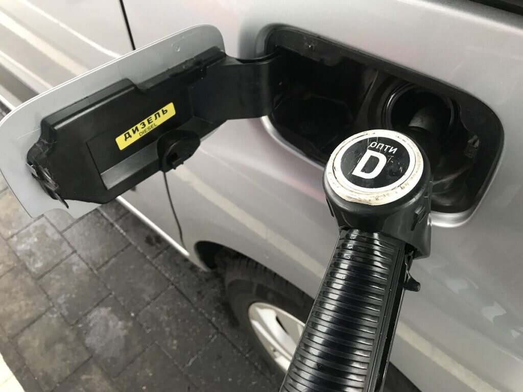    Дизтопливо продолжает безостановочно дорожать