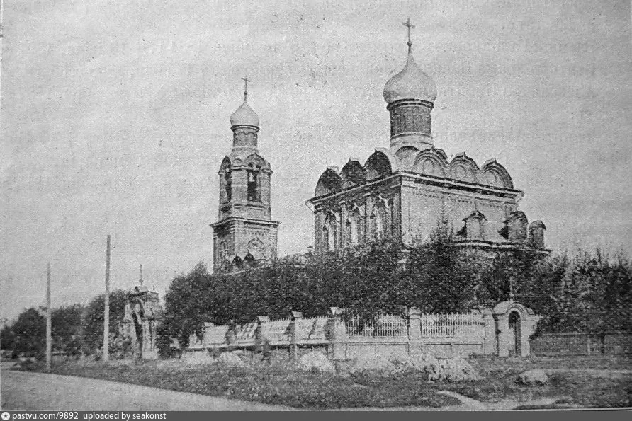 Сохранившаяся от монастыря церковь Спаса Преображения в Тушине. 1900 год.