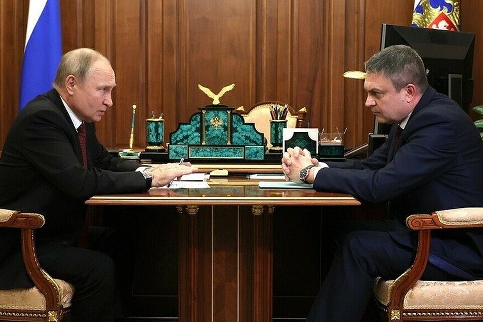     Президент России Владимир Путин на встрече в Кремле с врио Главы ЛНР Леонидом Пасечником. Фото: АП РФ