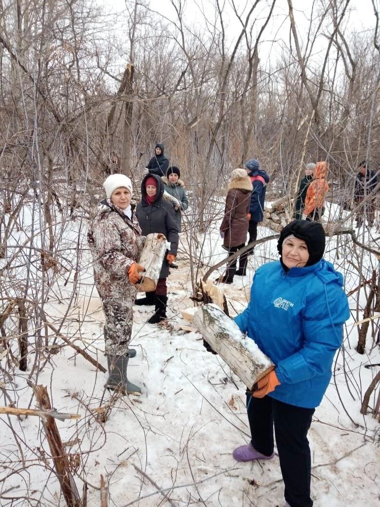    Добровольцы из Беляевского района заготовили дрова для мобилизованных земляков Марина Шарт