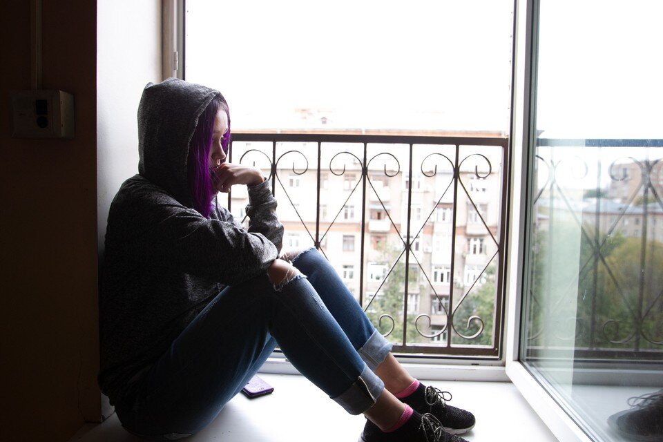     Девушка поначалу пыталась самостоятельно бороться с недугом и боялась обращаться к психиатру. Александр ШПАКОВСКИЙ