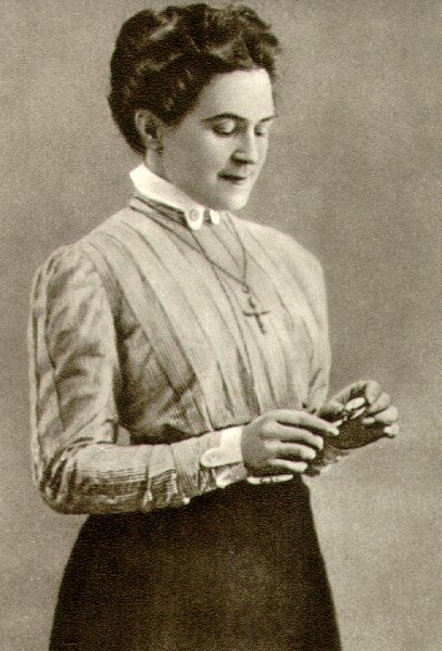 Олга Книппер