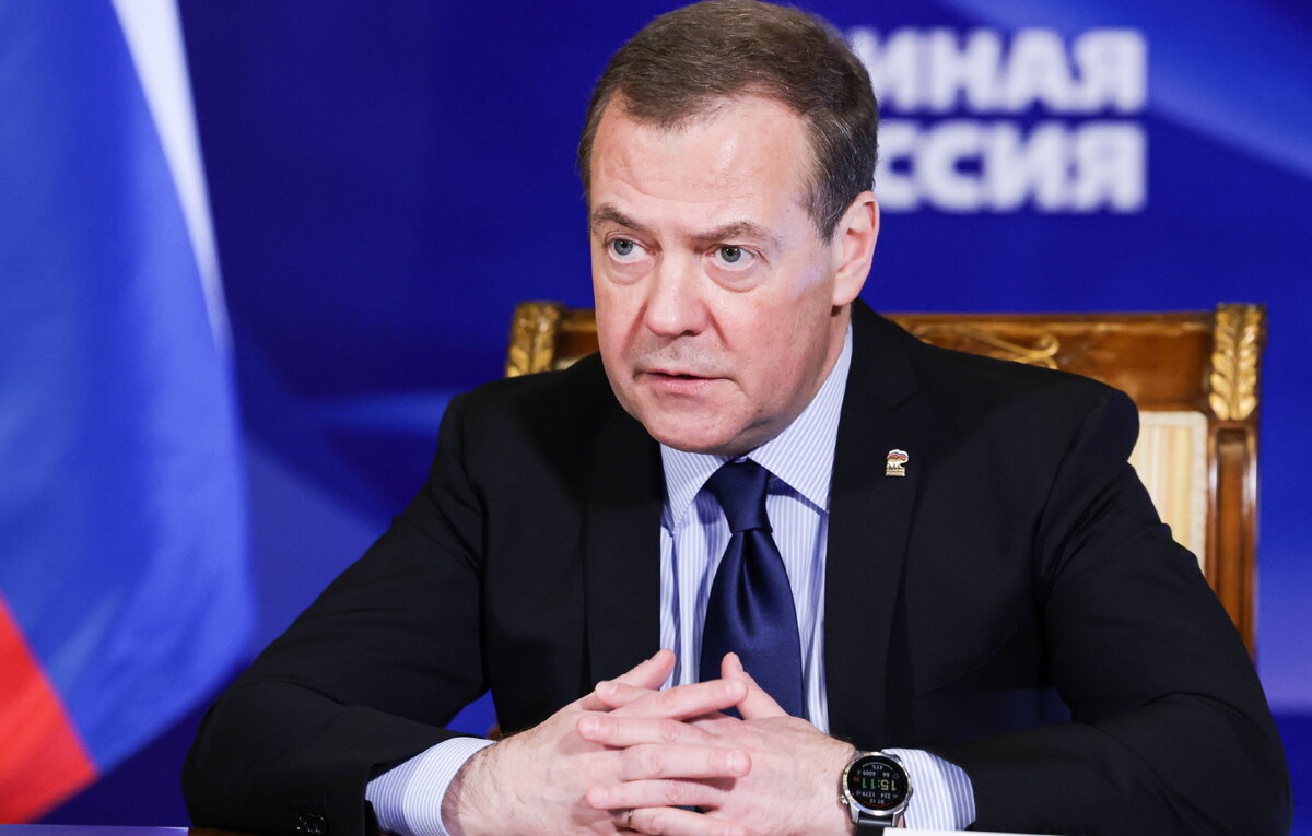   Первый заместитель президента РФ в Военно-промышленной комиссии Дмитрий Медведев  Екатерина Штукина/POOL/ТАСС
