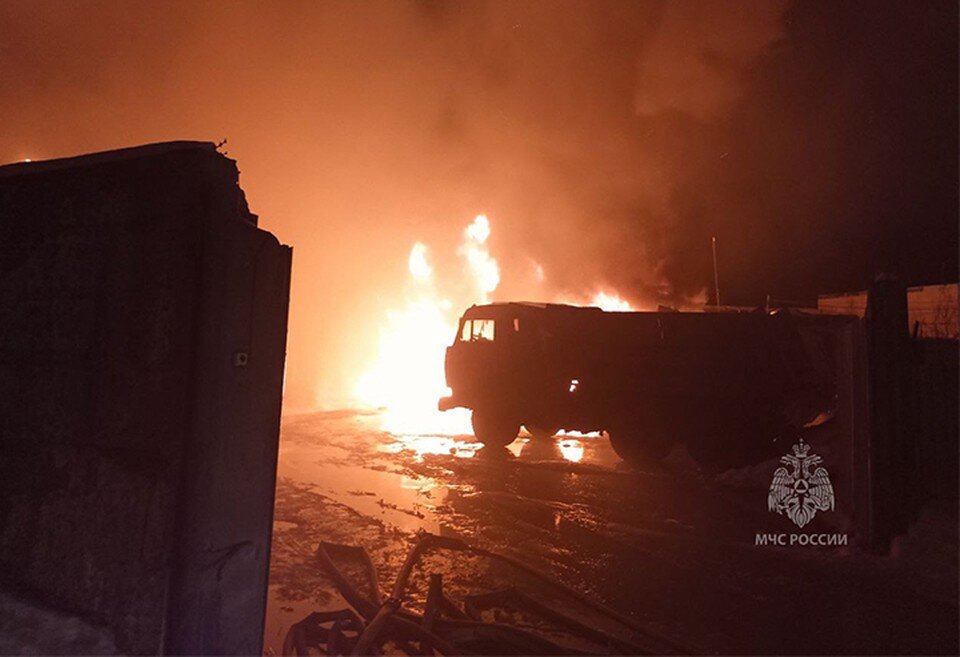 Пожар новгород. Пожар в Нижнем Новгороде сейчас в Сормовском районе. Пожар в Нижнем Новгороде вчера в Сормовском районе. Пожары.