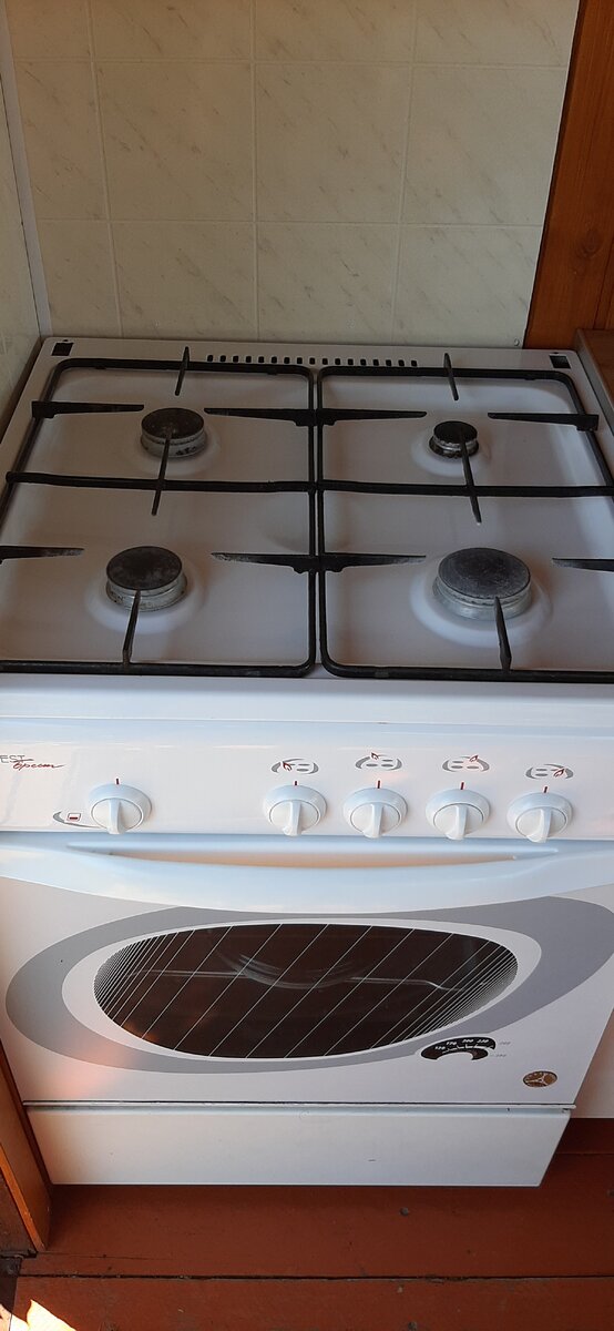 Новая плита. Красотка. Надеемся, надежнее предыдущей. 🤗🤗🤗