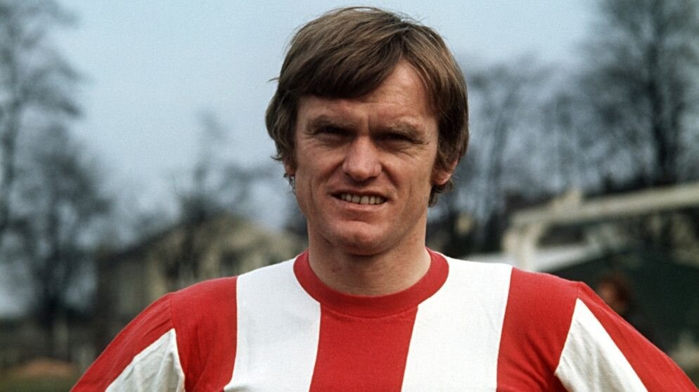 Зепп майер вратарь. Зепп ванденберг футболист. Зепп майер. Зепп майер чм 1974. Зепп майер.