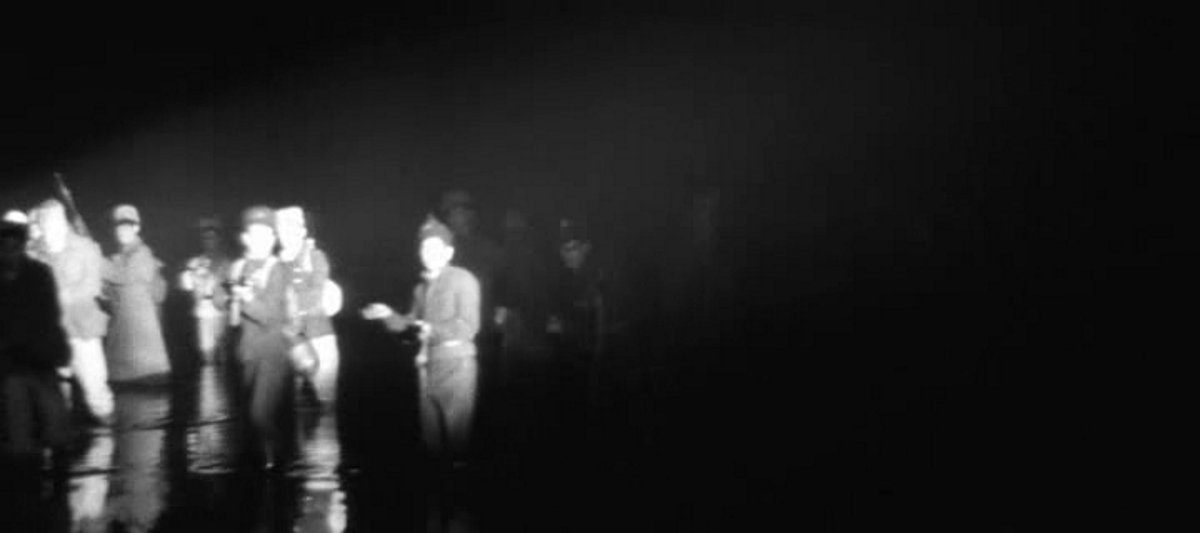 Бойцы Красной Армии переходят через Сиваш.