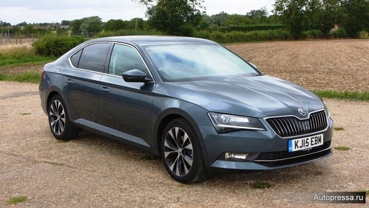 Как бы ни хотелось полностью перейти на экологически чистое  топливо, на сегодняшний день это невозможно. Выпускаемые образцы новых  автомобилей – единственный вид транспорта с альтернативным топливом,  который внедряется, но для повсеместного использования стоимость таких  транспортных средств слишком велика.  По этой причине концерны идут на уступки - устанавливают системы для  экономии топлива, фильтры для уменьшения концентрации вредных выхлопов,  дизельные двигатели и др. Только результат невооруженным глазом совсем  не заметен, а если он и есть – все очень сильно преувеличено. 