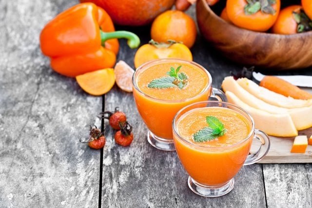 Этот коктейль наполнен витаминами и низкокалорийностью.