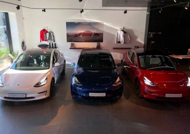 Триколор - белый, синий, красный!