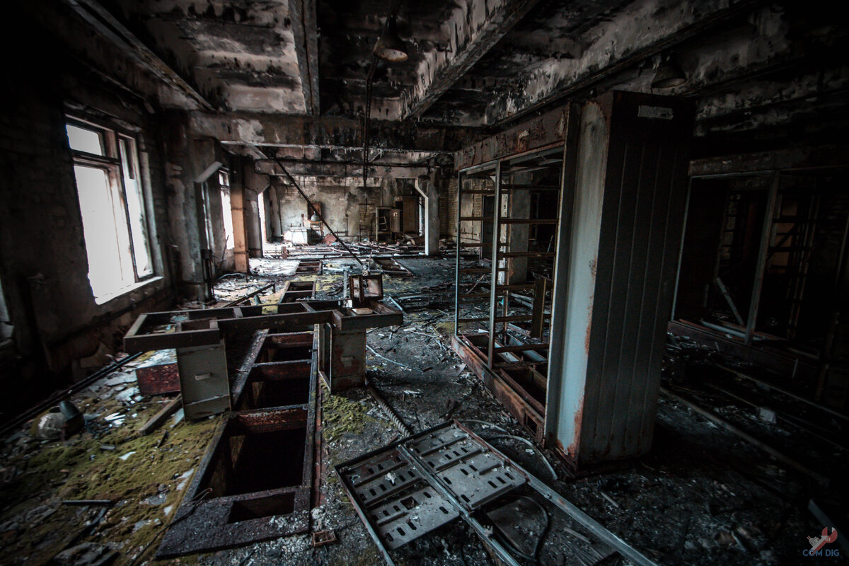 Внутри объекта 120. Объект изнутри. Т90 кабина механика. Объект изнутри. Терка необычный ракурс.