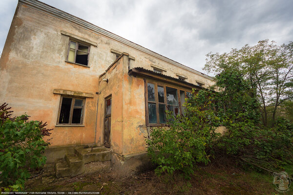 Заброшенный Крым. Разруха и тлен в вычислительном центре НИИ при ВМФ СССР