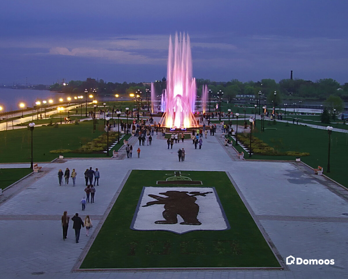 Метров ярославль. Ярославль. Ярославль центр. Ярославль центр города. Город Ярославль достопримечательности.