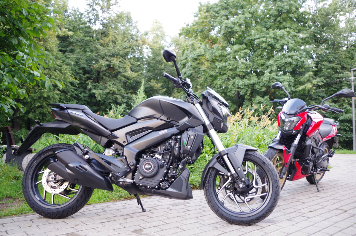 Баджадж мотоциклы фото Индийская новинка Bajaj Dominar 400 2019: обзор и тест-драйв Омоймот Дзен
