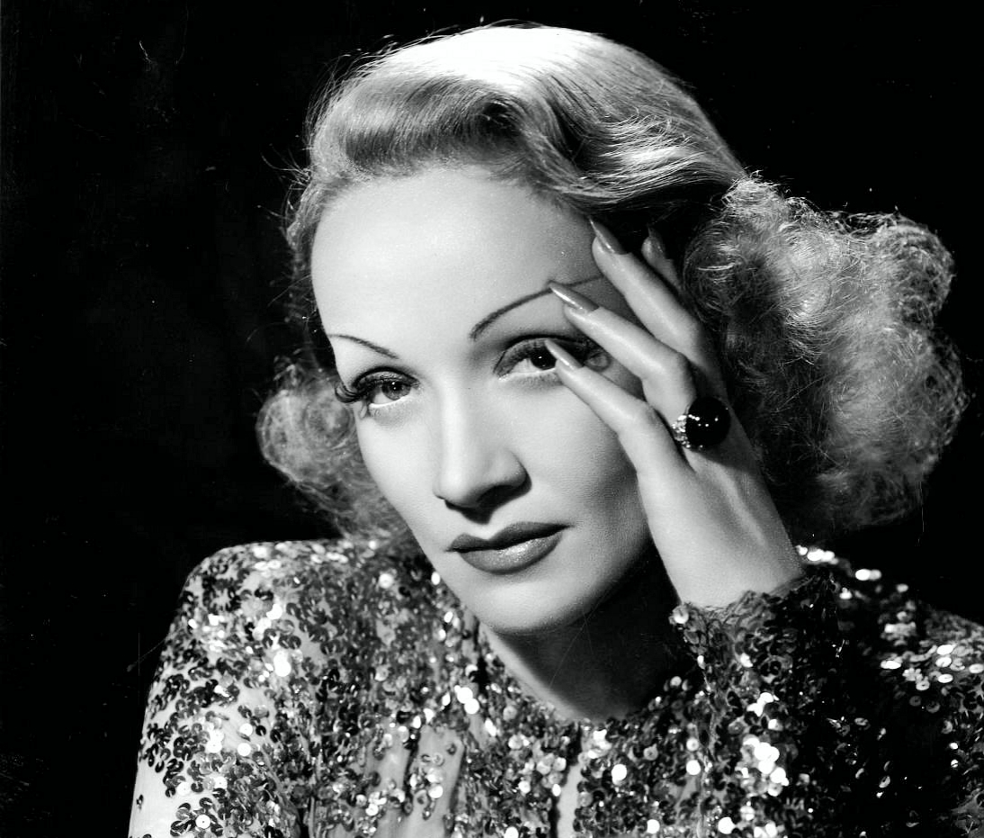Источник фото: http://epitafii.ru/necrolog/marlene-dietrich.html