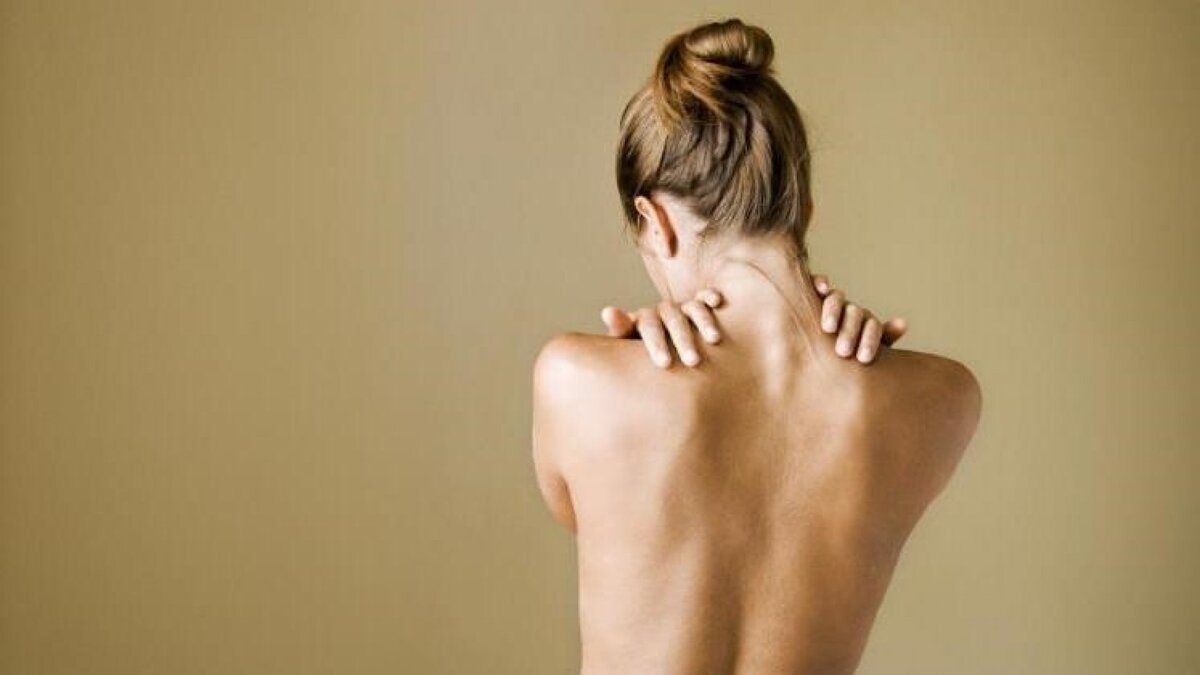 почему здоровый человек сутулится?