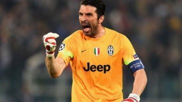 Фото: juventus.comКак утверждает La Gazzetta dello Sport, зарплата вратаря-ветерана составляет 1,5 млн евро в год. Меньше него зарабатывает лишь номинально третий вратарь «Ювентуса» Карло Пинсольо - 300 тысяч евро.
