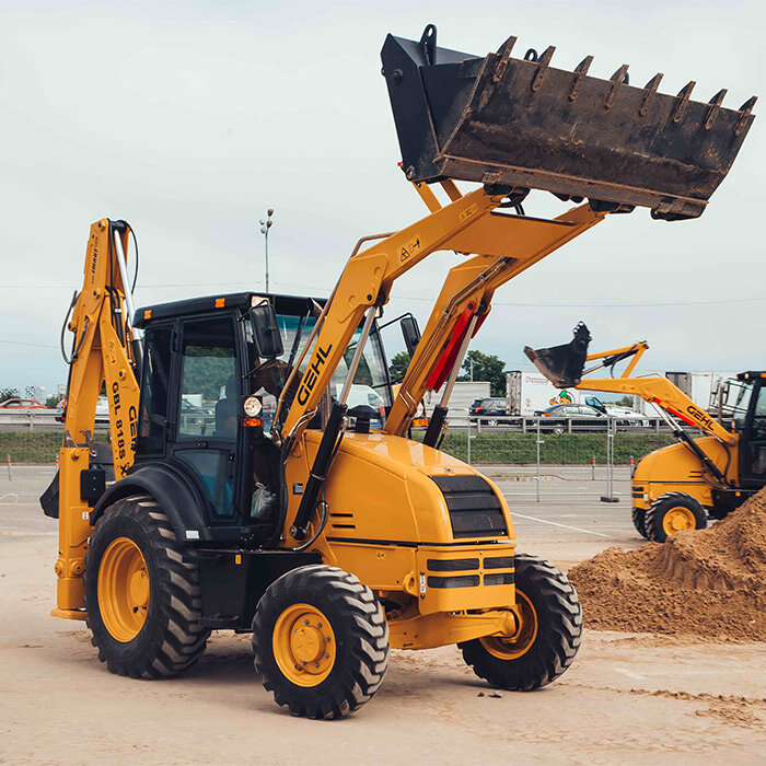 Экскаватор-погрузчик Gehl TLB 818S