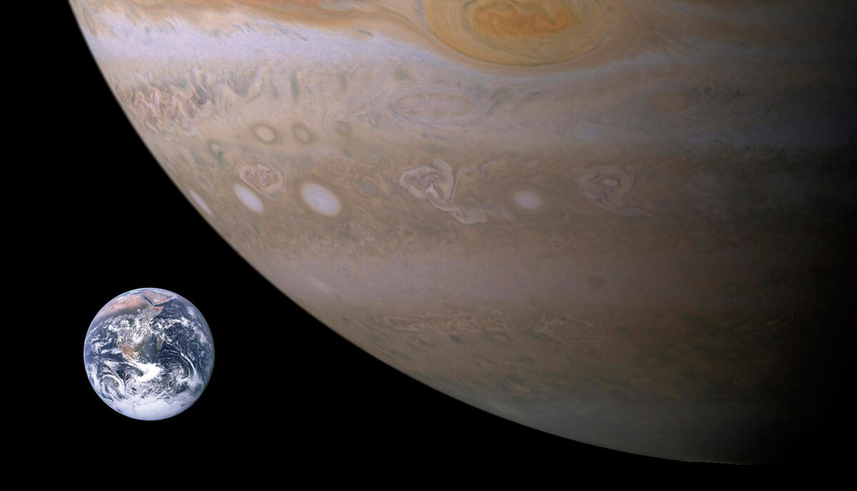 Сравнение размеров Юпитера и Земли