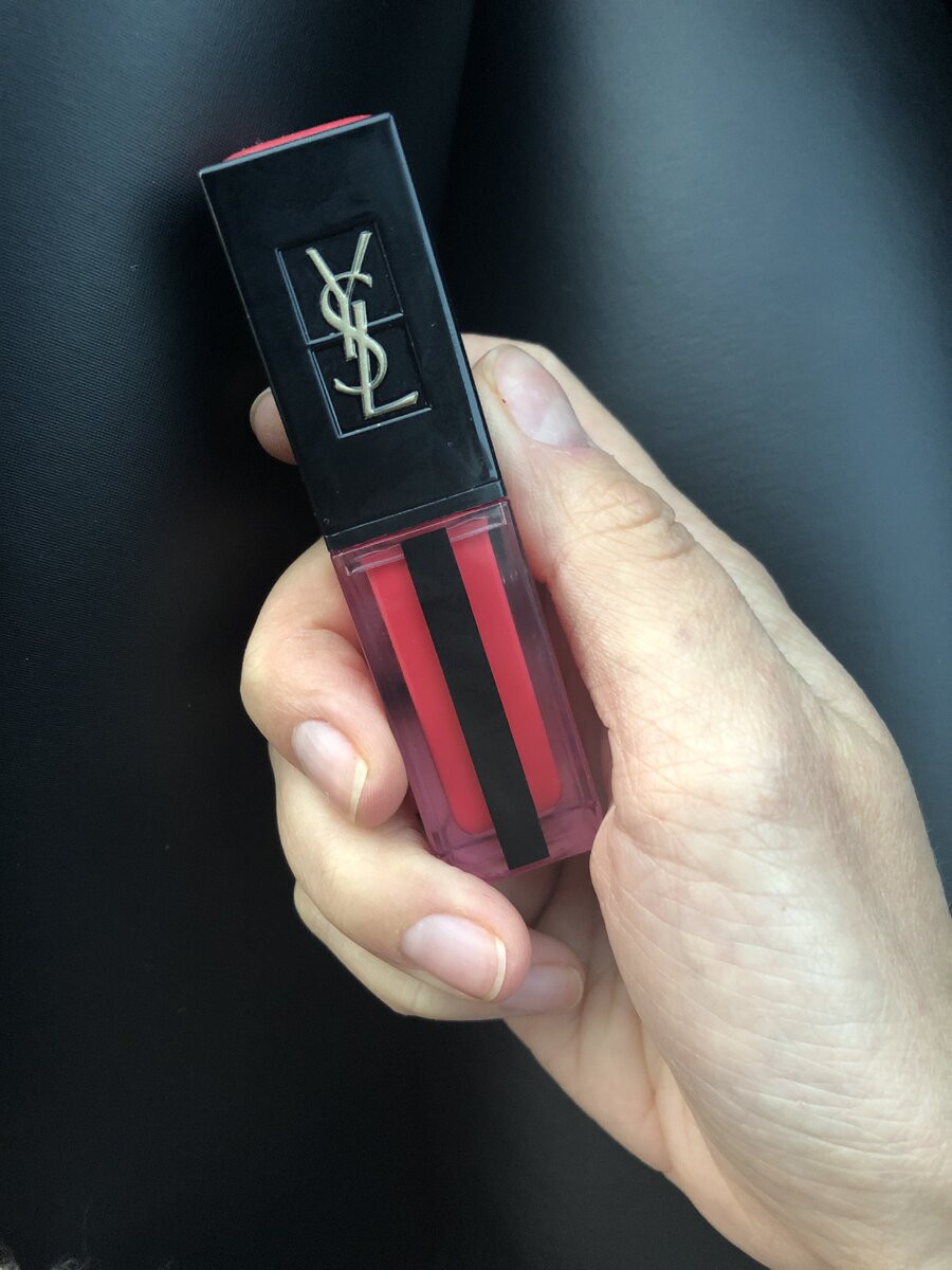 Неведома зверушка от Yves Saint Laurent. 
