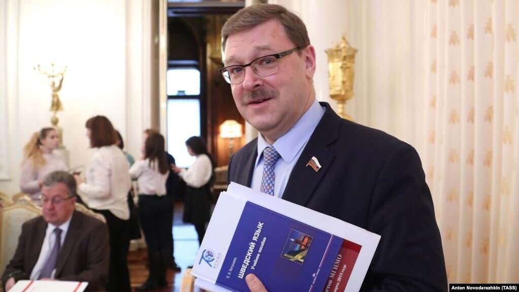 Константин Косачев, глава комитета Совета Федерации по международным делам, заявил, что ему было отказано в выдаче визы. 