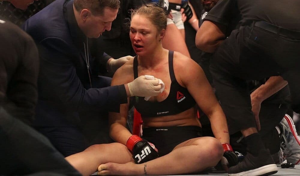 Бойцы UFC, поломавшие свои карьеры.