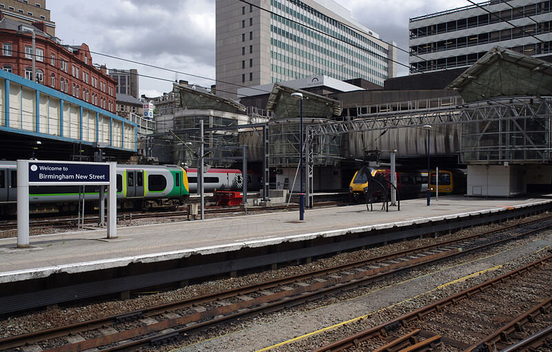 Так выглядел вокзал Бирмингема под названием New Street с 1980-х до радикальной реконструкции в 2015-м.