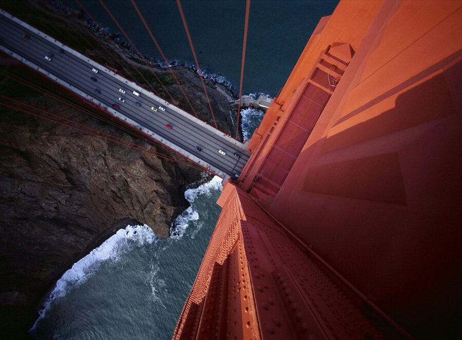 1. Golden Gate Bridge. Мост оставался крупнейшим вантовым мостом в мире с момента открытия в 1937 году и до 1964 года.