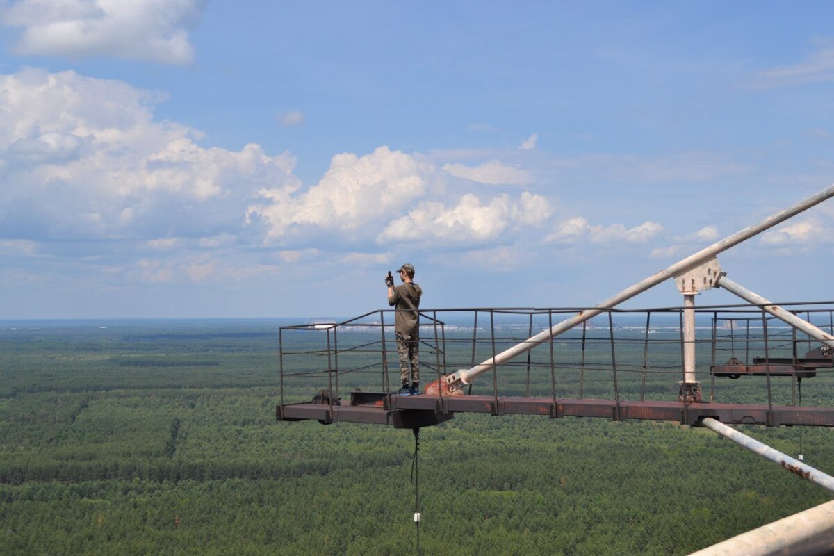 Забрался на вершину Чернобыльской Дуги в 150 метров, военный радар СССР