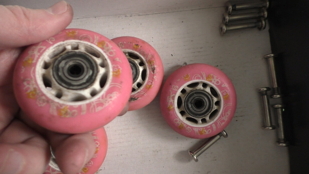 колеса от старых роликов