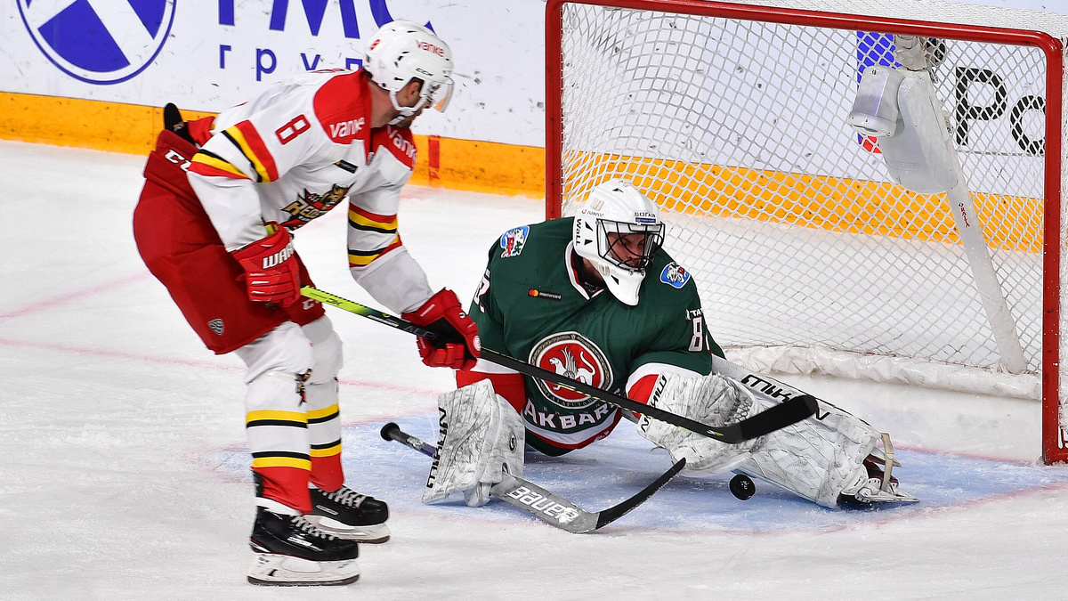 Борьба у ворот. Источник: яндекс картинки.