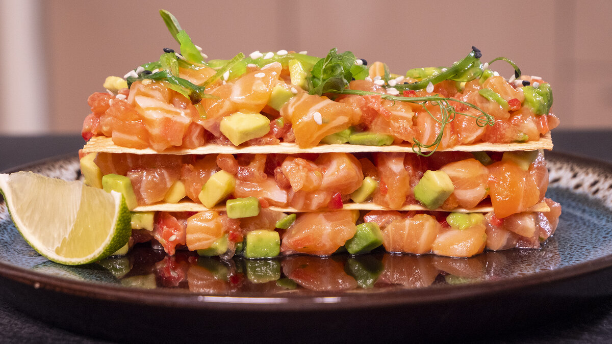 Торт Наполеон. Тартар из лосося