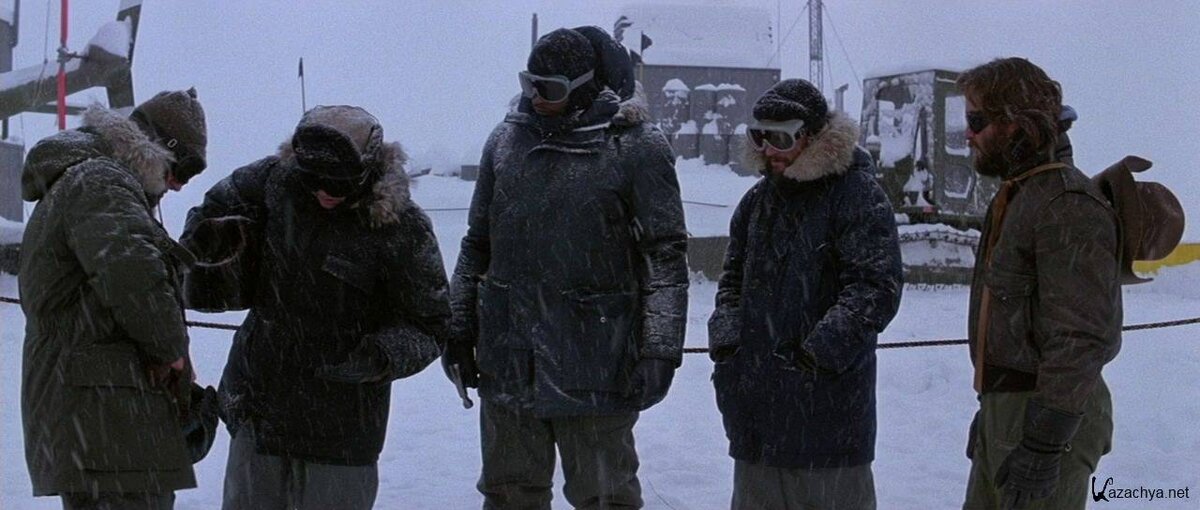 Ученые на станции в Антарктиде.