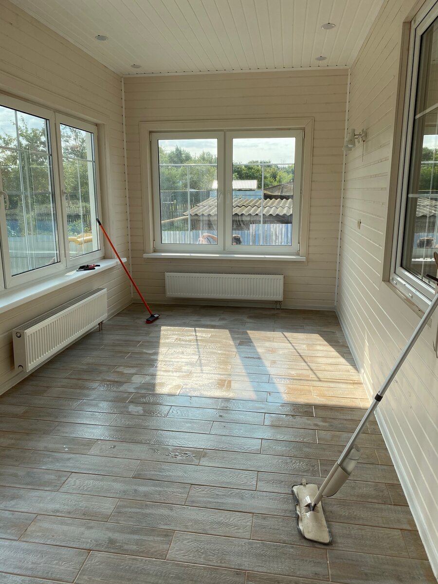 Та же комната после покраски 