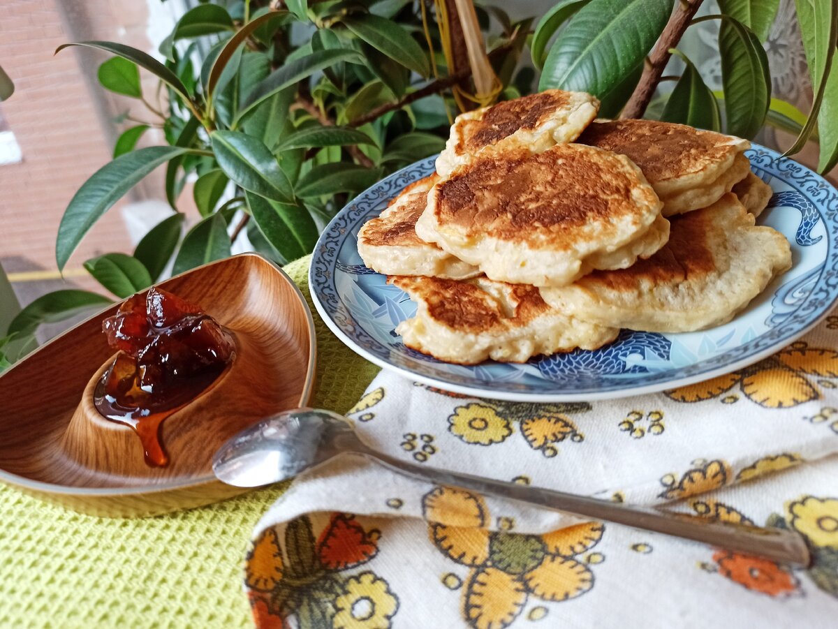 Красивые оладьи из цельнозерновой муки