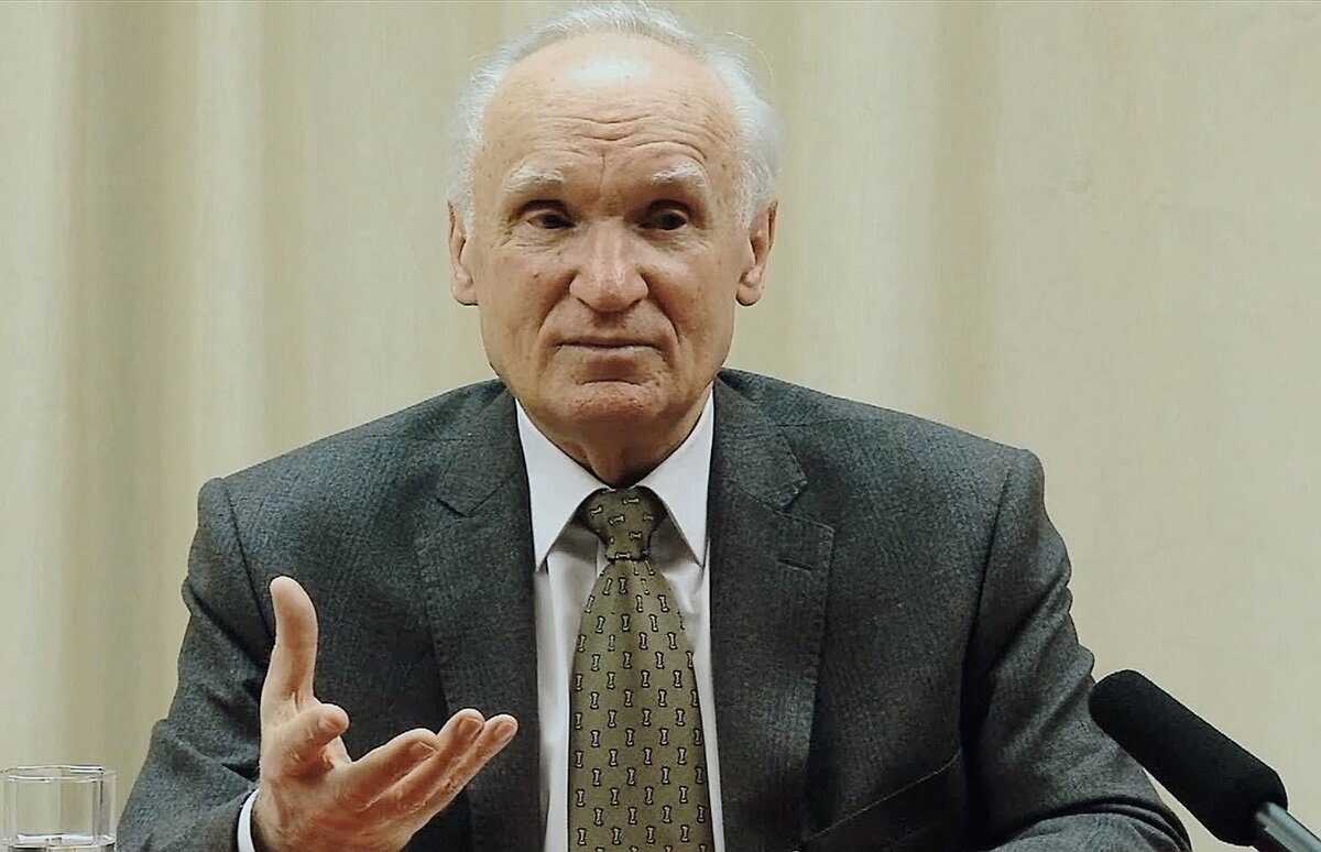 Алексей Ильич Осипов — учёный-богослов, педагог и публицист, доктор богословия, заслуженный профессор Московской духовной академии, апологет, проповедник, писатель, православный катехизатор.