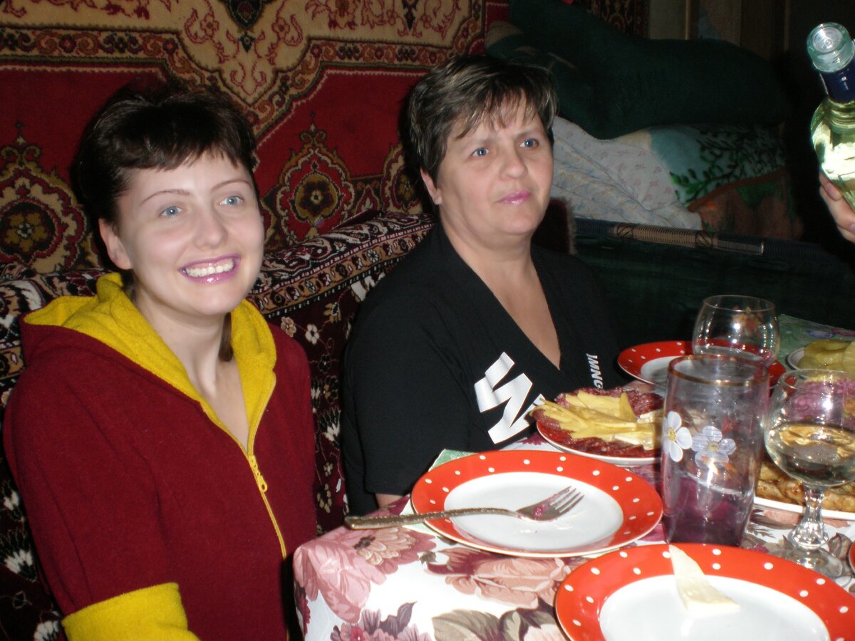 Светольда Батьковна зубоскалит:)) с мамой:)