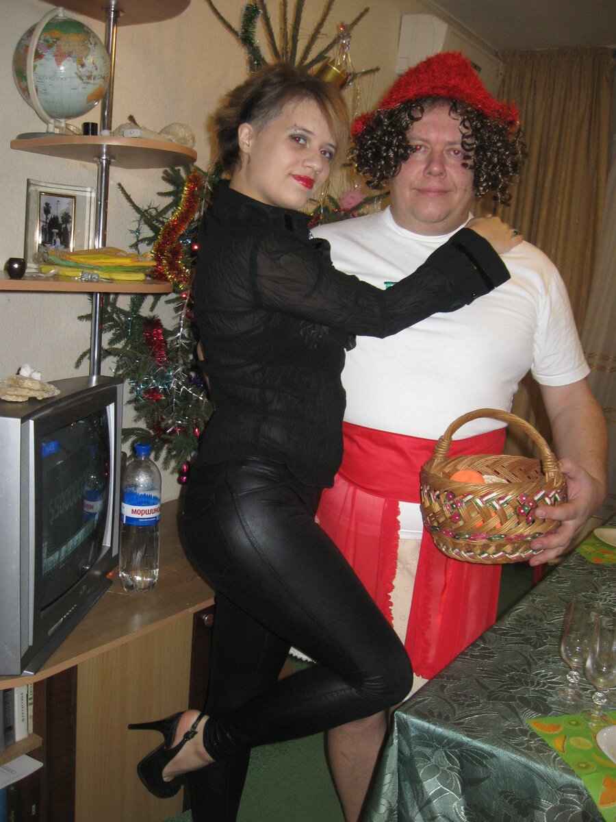 костюм Красной Шапочки и Змейки