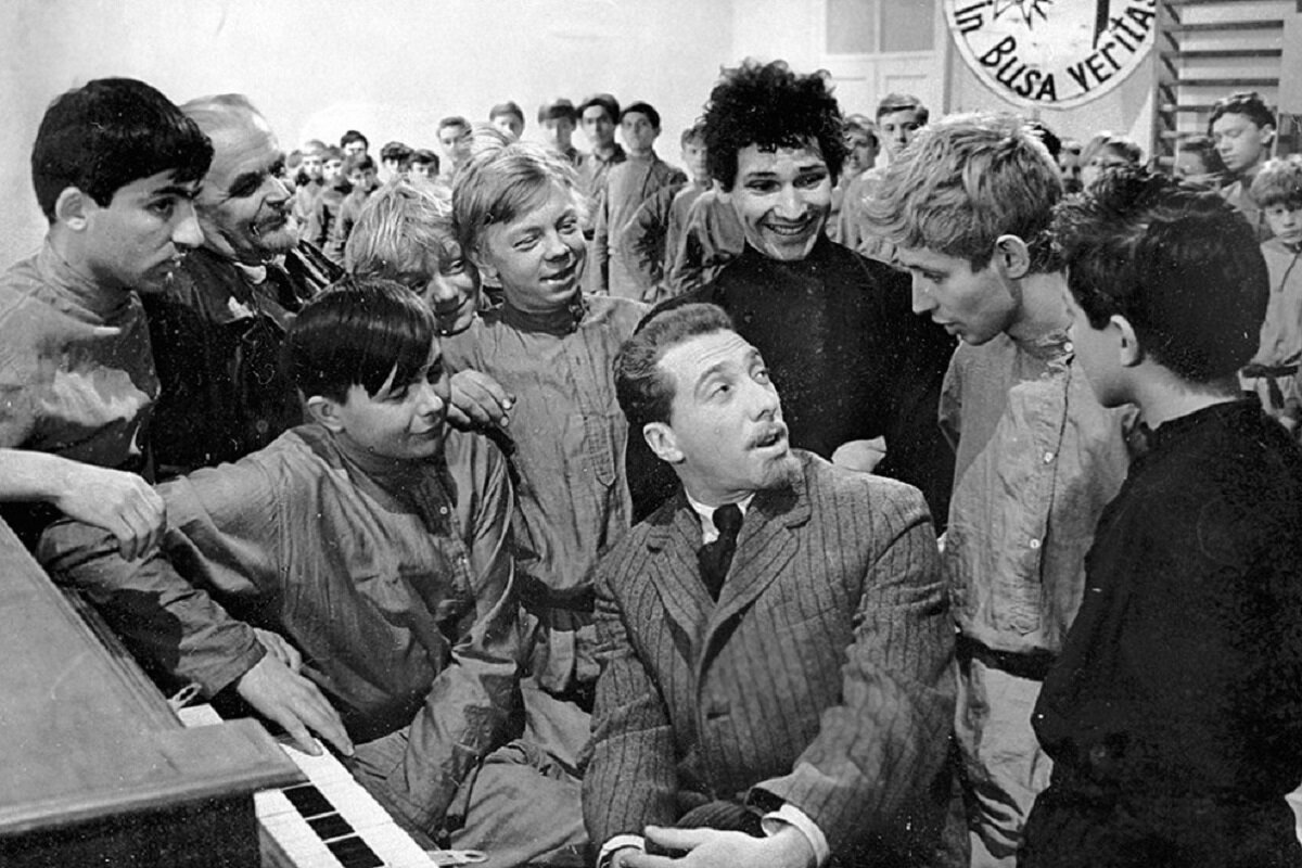 Кадр из фильма "Республика Шкид".