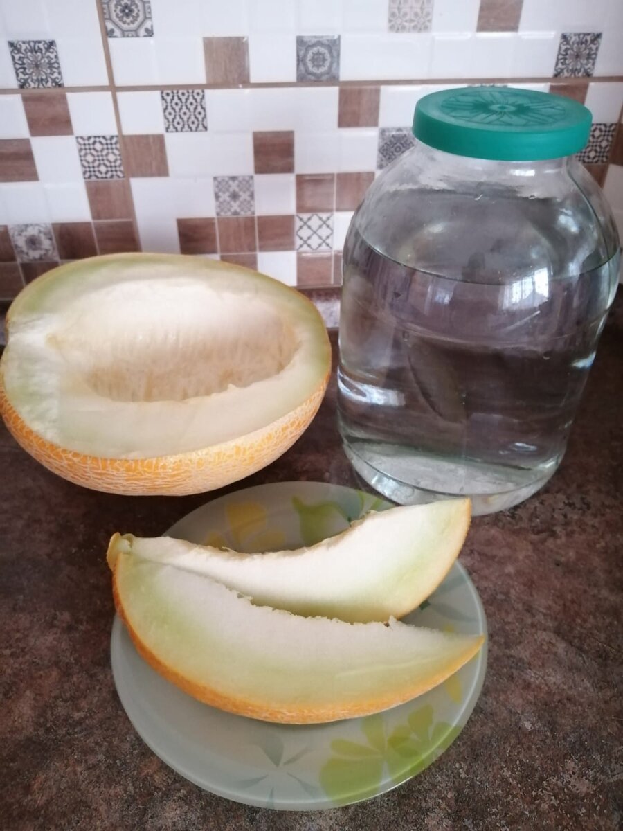 дыня и самогон, два вкусных продукта