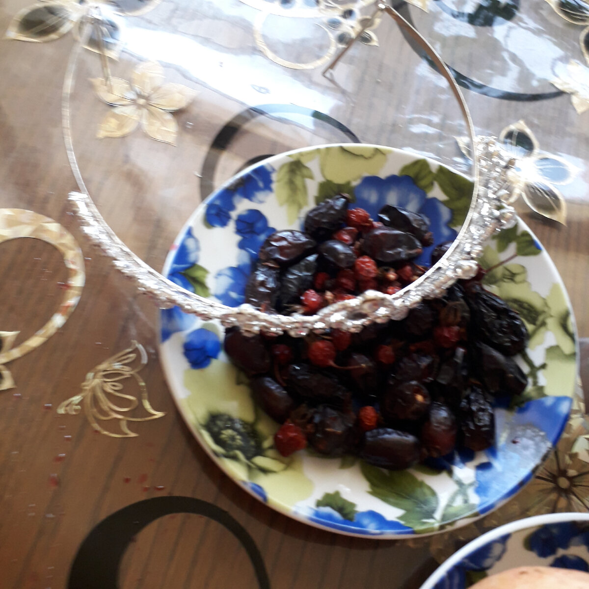 Уж сколько их упало в эту бездну.