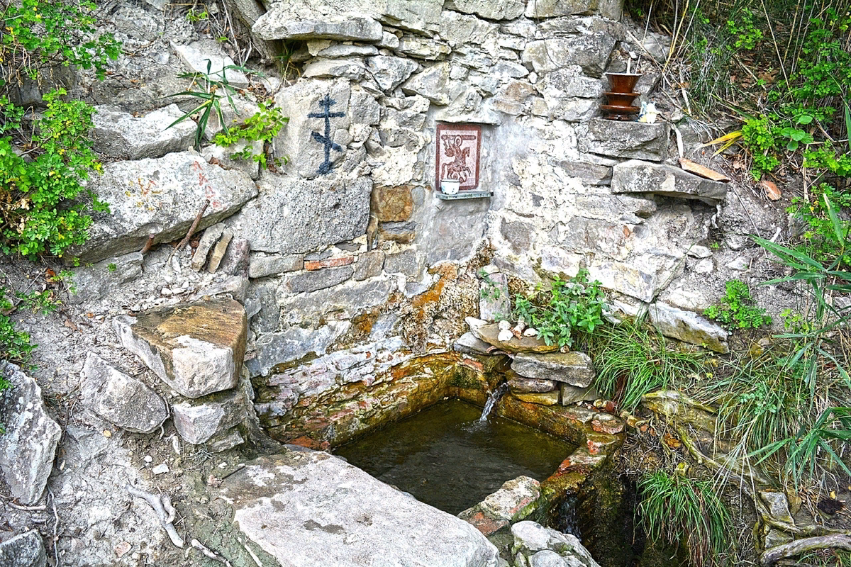 Святой источник на горе Ай-Георгий. Фото 2018 г.