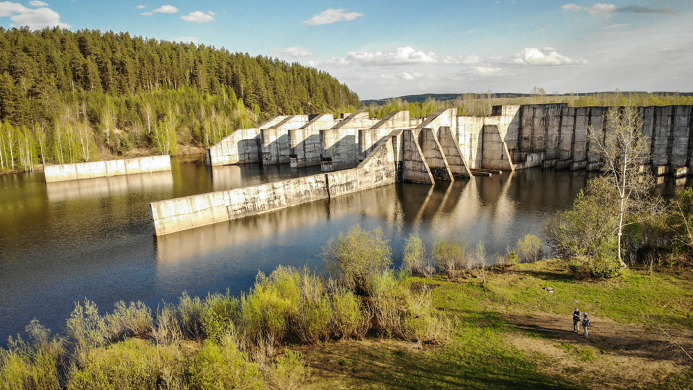 Поселок платина. Плотина Верхне-Араслановского водохранилища. Заброшенная плотина Верхне-Араслановского водохранилища. Плотина Нязепетровск. Верхне-Араслановское водохранилище Уфа.