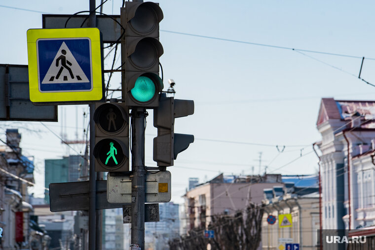    Светофоры приведут в соответствие с законодательством РФ