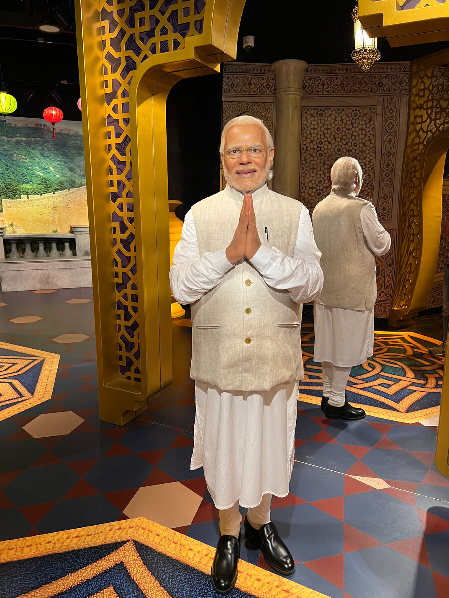 16-ый премьер-министр Индии Наре́ндра Мо́ди.