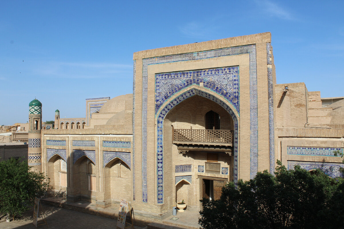 Где живет хана. Медресе Амин-хана Хива. Бухара старый город. Хива Узбекистан. Медресе Мухаммад Амин-хана.